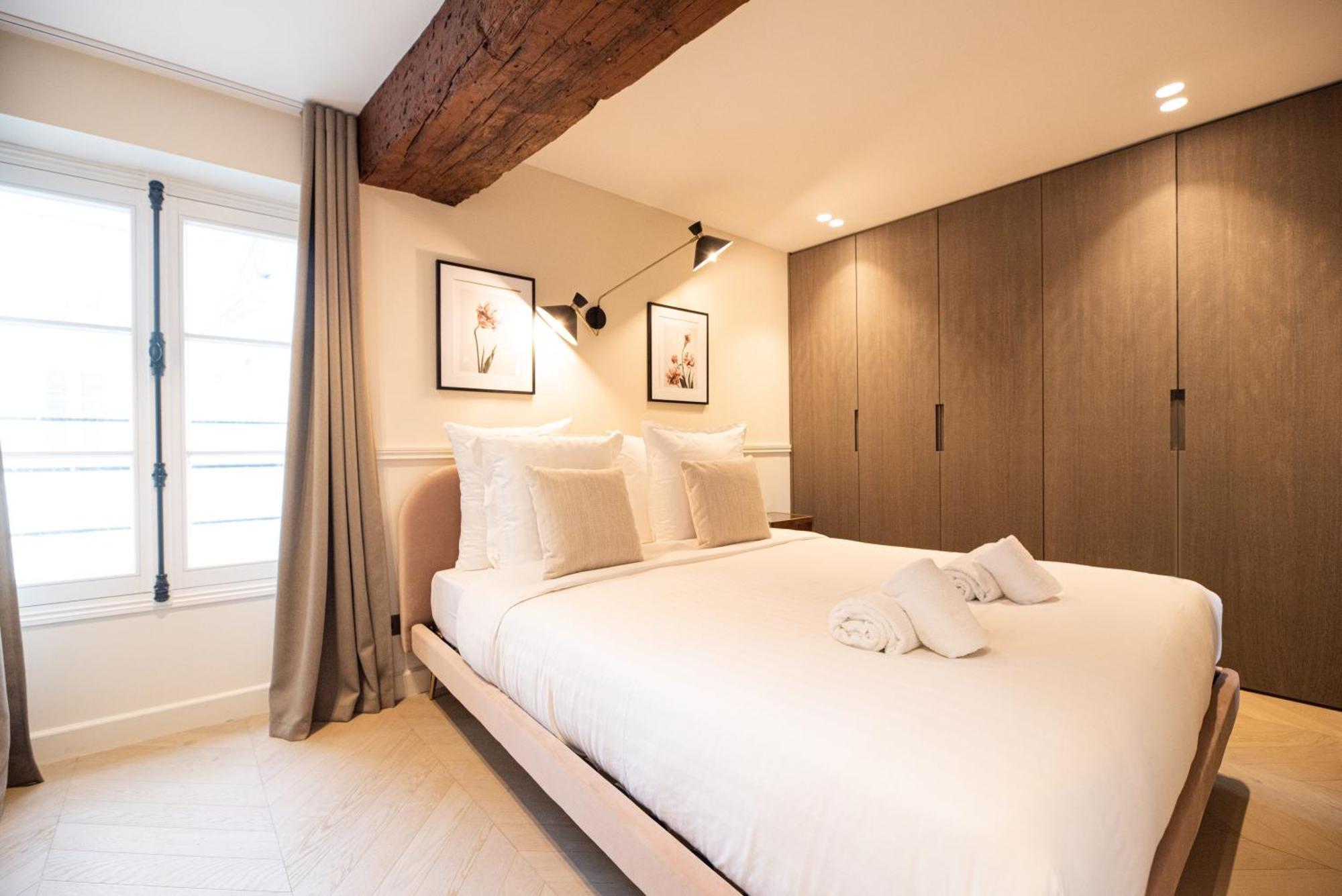 Mbm - Luxury Home In Marais Париж Стая снимка