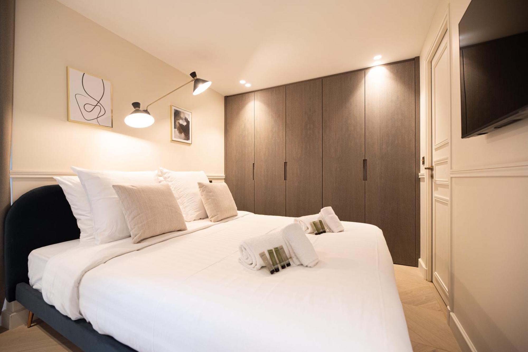 Mbm - Luxury Home In Marais Париж Стая снимка