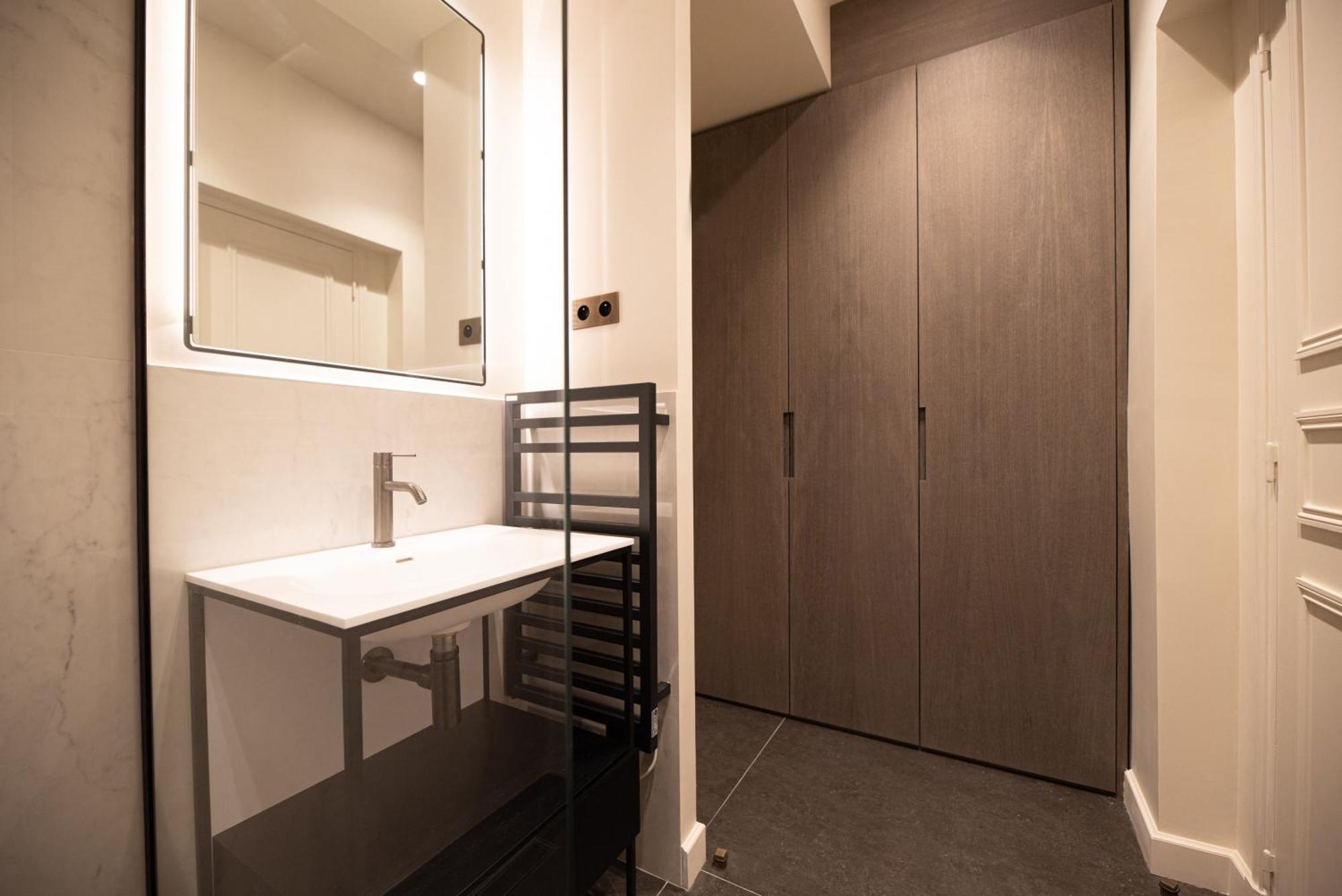 Mbm - Luxury Home In Marais Париж Стая снимка